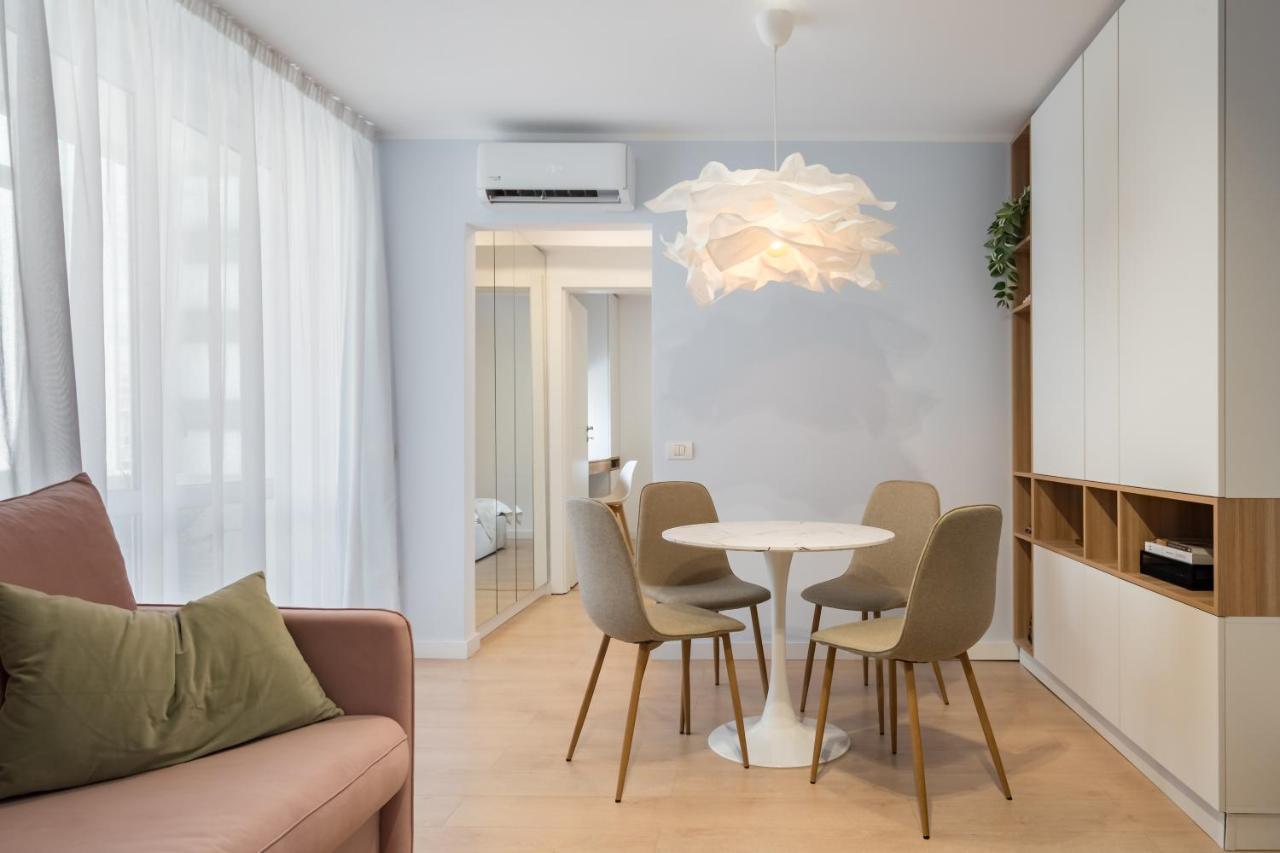 Candy Land Downtown Apartment Bukarest Exteriör bild